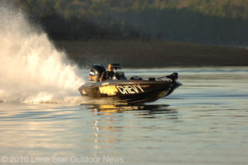 FIND THE SWEET SPOT: Multiple conditions affect a boat’s proper trim adjustments, and boaters should experiment with the trim features until they find the level where the boat moves the smoothest and most efficiently. Photo by David J. Sams, LSONews.com.